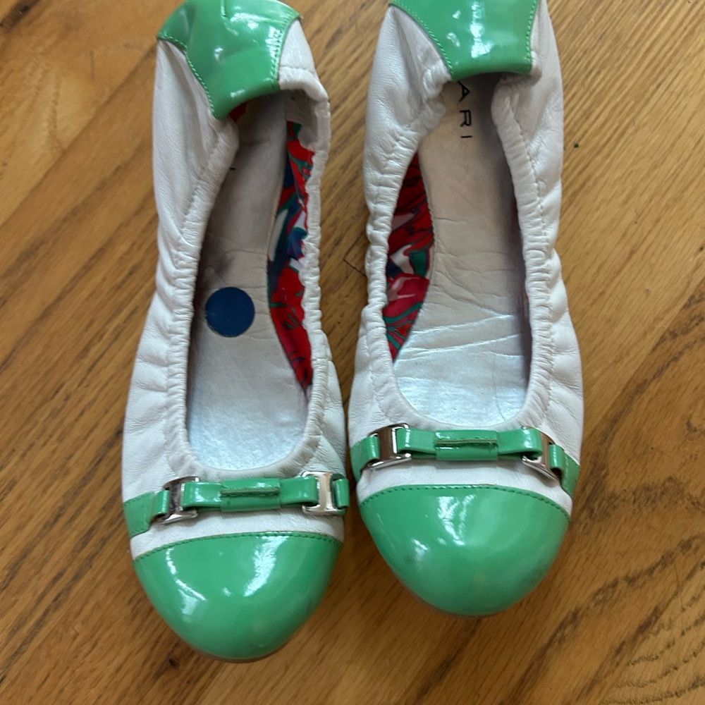 Tahari Green and White Flats
